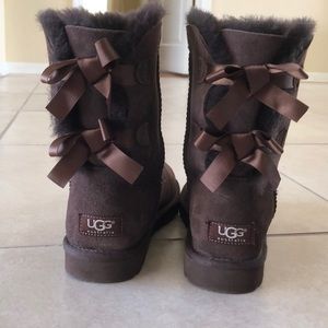 UGG baily bows brown